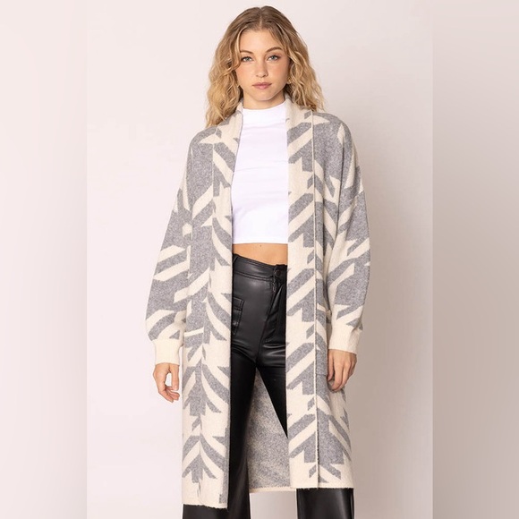 Sweaters - 298. LAST 1🛑 AT COST! Houndstooth OVERSIZE
 soft Fuzz grey sweater cardigan